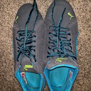 Grey suede w/teal color splash-pumas 👟